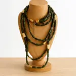 Collar largo múltiple verde