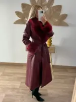 Abrigo polipiel cuello y puños pelo. - Imagen 2