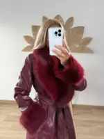 Abrigo polipiel cuello y puños pelo. - Imagen 5