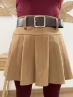 Falda pantalón corta plisada con cinturón. - Imagen 5