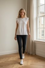 Camiseta  sin mangas con tachuelas hombros - Imagen 4