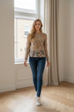 Camiseta tul manga larga relieve flores - Imagen 4